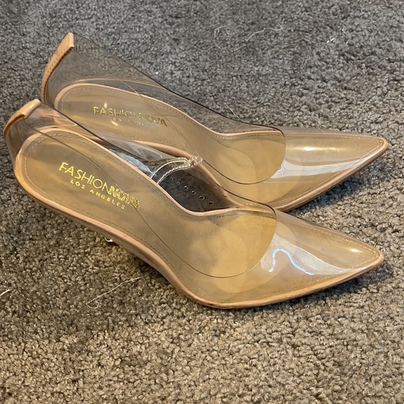 Clear pointed toe heel - Picture 2 of 4